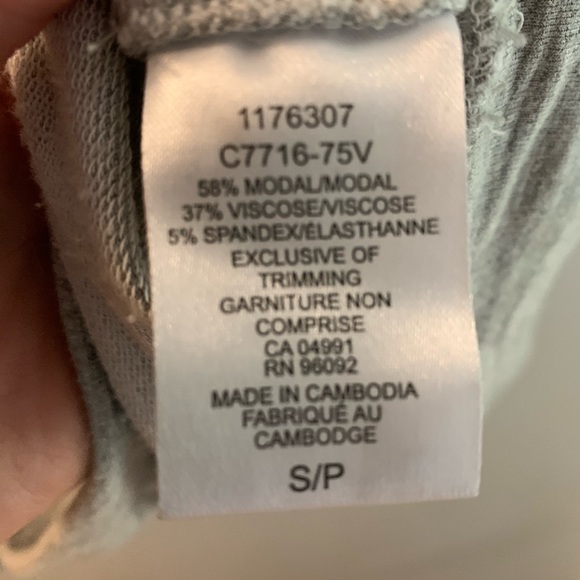 Cold Shoulder heather grey soft sweatshirt - Picture 4 of 4